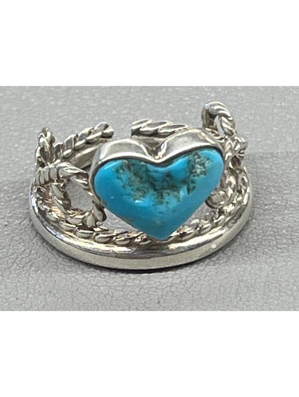 Native American Zuni handmade sterling silver turquoise heart ring size 4